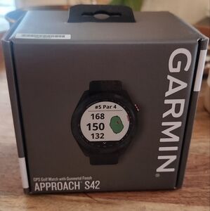 NEW Garmin Approach S42 GPS smartwatch 30mm-